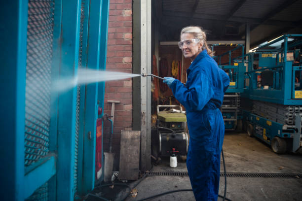 Best Animal Enclosure Cleaning  in Ina, IL